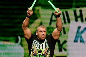 Triple H homenajeará a Lemmy en Wrestlemania 32