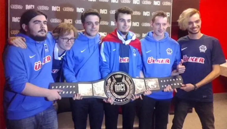 Supermassive, Campeón de IWCI de League of Legends