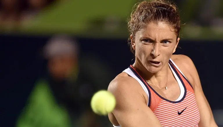 Errani supera susto en Abierto de Monterrey