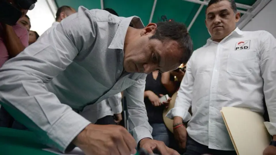 Cuauhtémoc Blanco envía carta a EPN en busca de apoyo