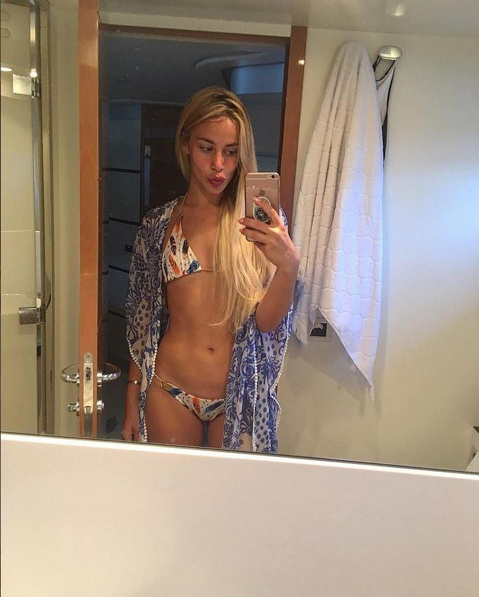 INSTAGRAM GINA MAMAKI
