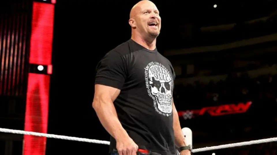 Stone Cold reaparece en Monday Night Raw