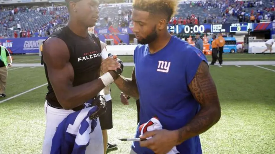 Tradición de intercambio de camisetas llega a la NFL