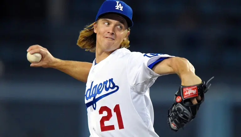 MLB registra récord de ingresos en 2015
