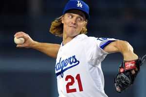 MLB registra récord de ingresos en 2015