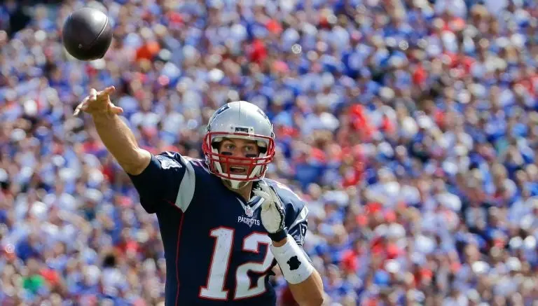 Tom Brady guía victoria de Patriotas sobre Bills