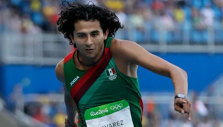 Álvarez asegura que fracasos de mexicanos son personales