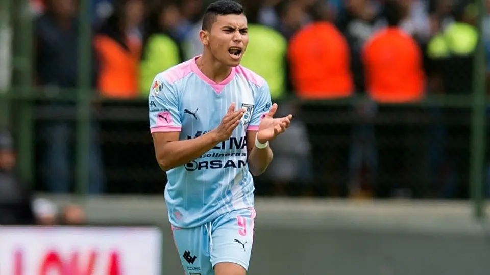 Orbelín llega a Chivas en compra definitiva