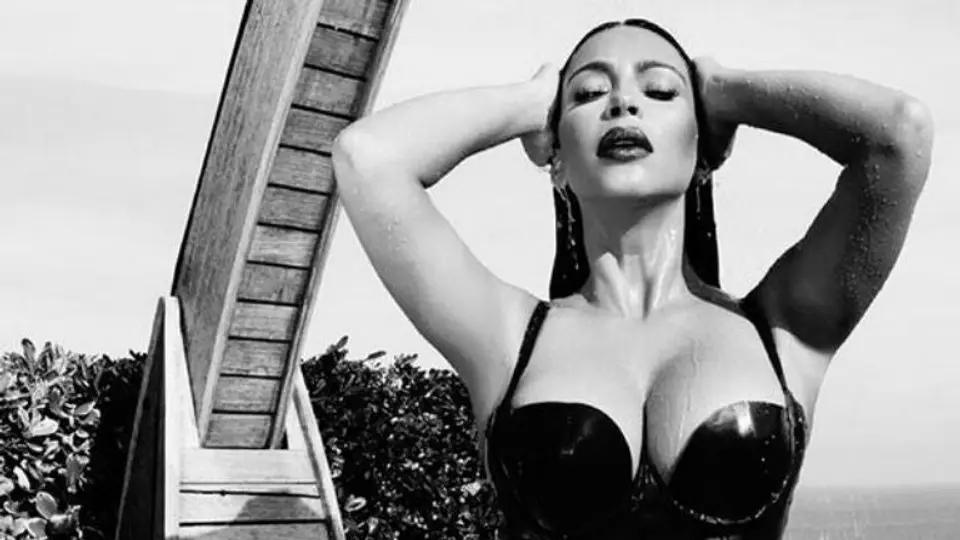Kim Kardashian muestra su lado más sexy