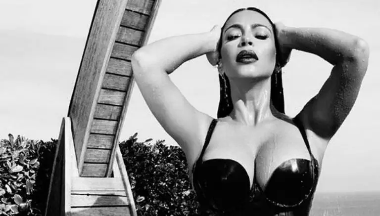 Kim Kardashian muestra su lado más sexy