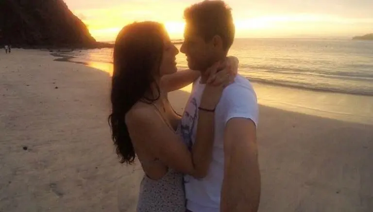 Lucía Villalón felicita a Chicharito y Layún