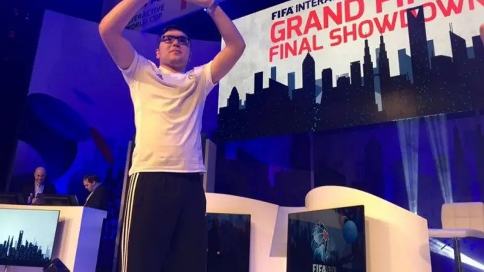 FIFA Interactive World Cup 2016 define Campeón en Final de locura