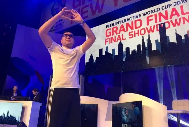 FIFA Interactive World Cup 2016 define Campeón en Final de locura