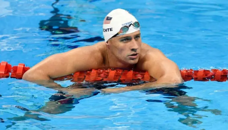 Lochte confirma que sufrió asalto con pistola en Río