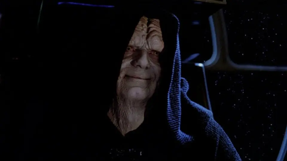 Emperador Palpatine, ahora concejal en Ucrania