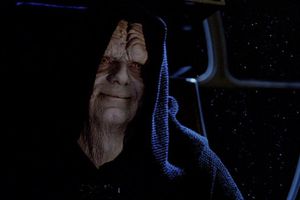 Emperador Palpatine, ahora concejal en Ucrania