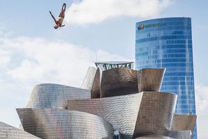 Paredes, tercer lugar en Cliff Diving 2015