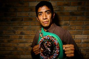 Ganigan López retiene título minimosca en la Arena Coliseo