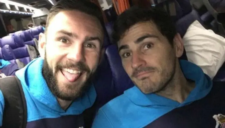 Casillas 'retira' a Layún con trolleo en redes