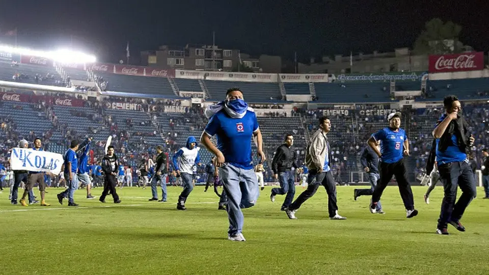 Incidentes violentos, mal constante en Liga MX