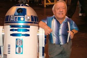 Fallece Kenny Baker, actor que dio vida a R2D2