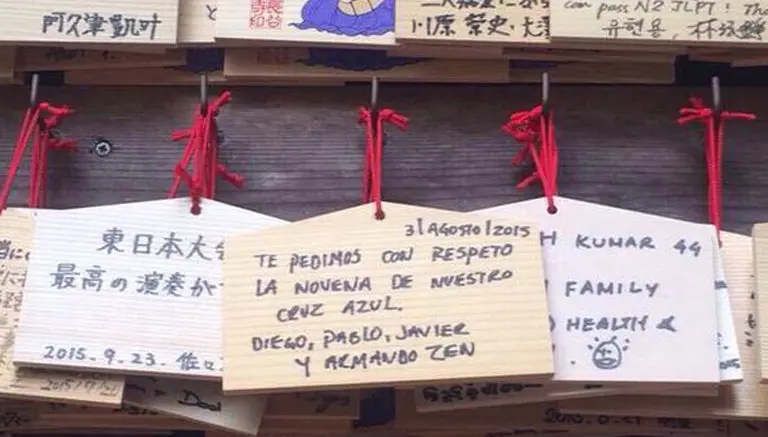 Cruzazulinos piden título en templo japonés