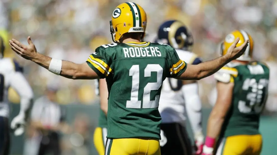 Rodgers ve cortada su racha, pero Green Bay sigue invicto