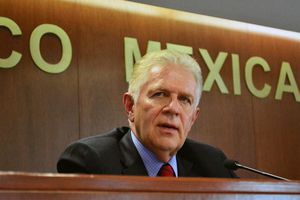 Padilla asegura que uniformes para JO son de alta tecnología