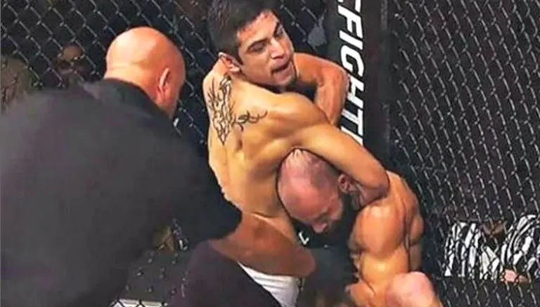 Mexicanos tienen complicada noche en UFC Hidalgo