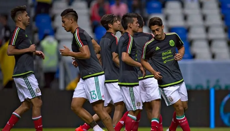 Cortan Himno Nacional Mexicano en el Tri-Argentina