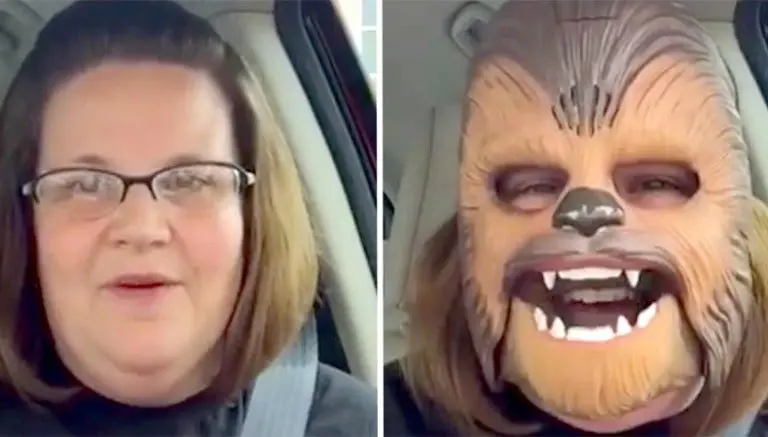 Video de mujer con máscara de Chewbacca se vuelve viral