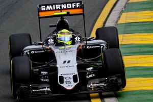 Checo Pérez culpa a la bandera roja de mal resultado en Australia