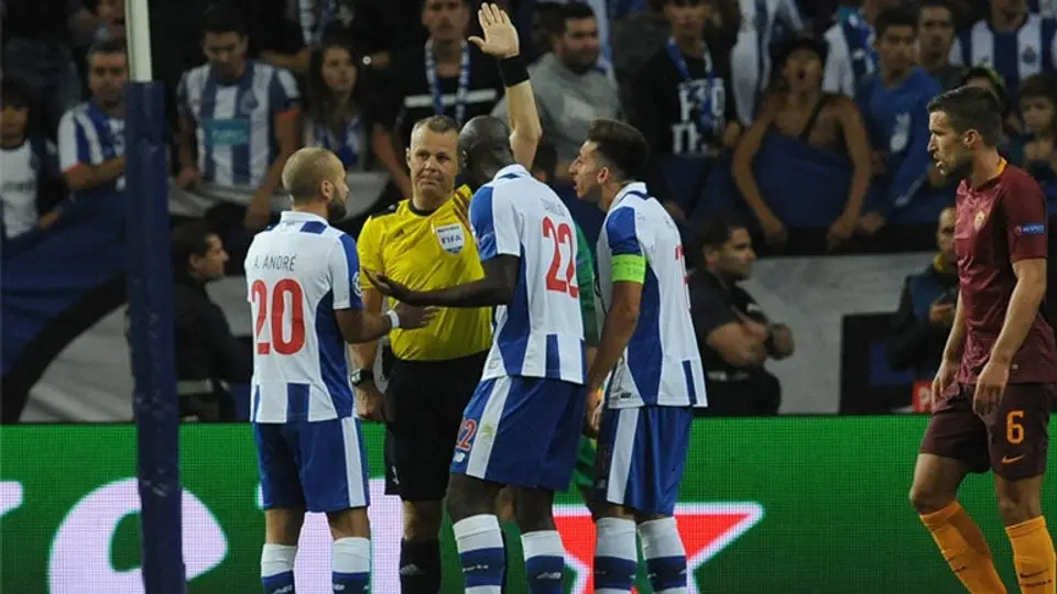 Italia vs Francia usará videos para revisar jugadas polémicas