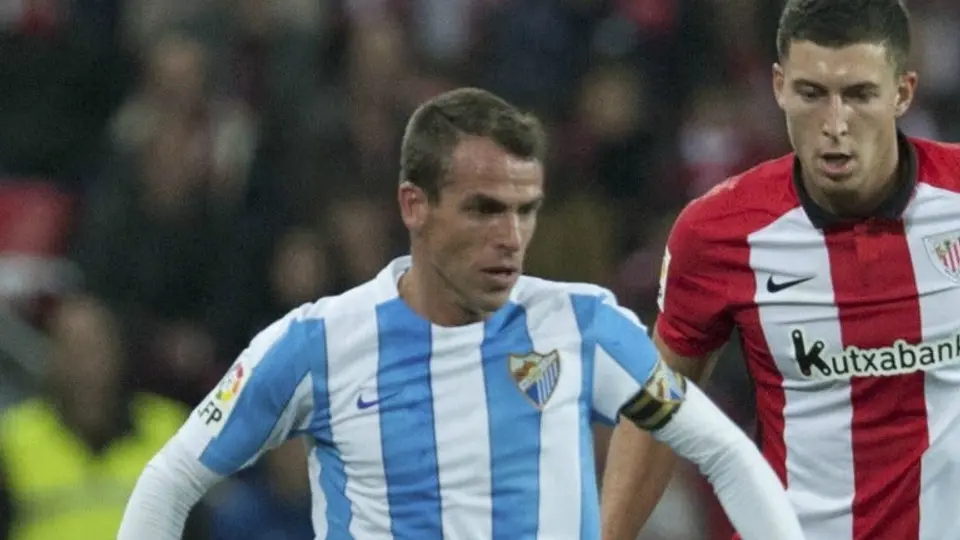 Jugador del Málaga sufre gracioso ataque de pánico