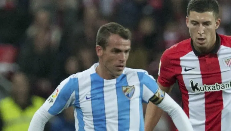 Jugador del Málaga sufre gracioso ataque de pánico