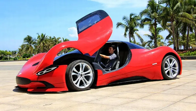 Joven chino crea su propio auto deportivo