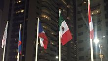 Bandera mexicana es izada en Villa Olímpica