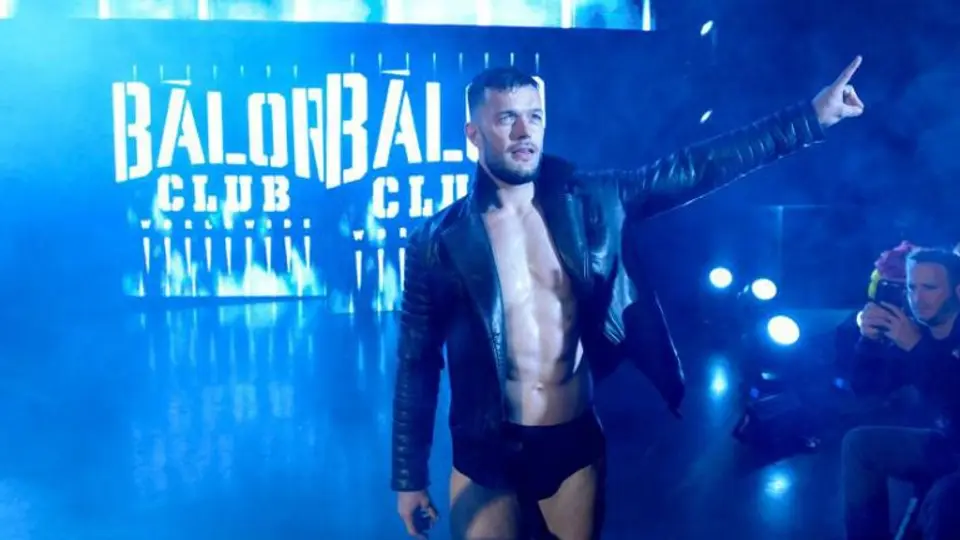 Bálor y Rollins definirán al nuevo campeón Universal de WWE