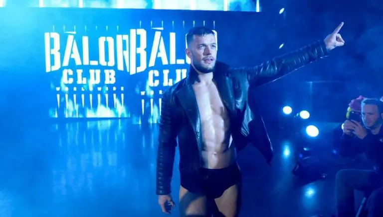 Bálor y Rollins definirán al nuevo campeón Universal de WWE