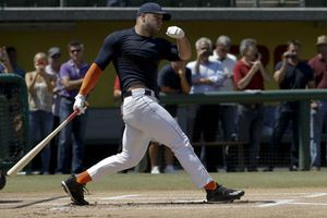 Bravos confirma interés por exquarterback Tim Tebow