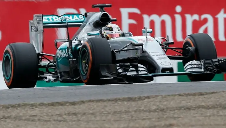 Hamilton se lleva el GP de Japón e iguala a Senna en victorias