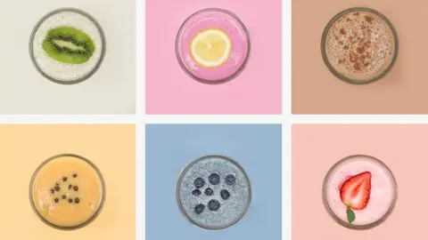 Artista iguala colores de Pantone con smoothies