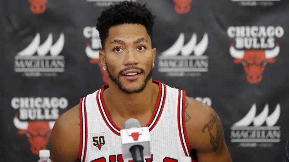 Derrick Rose se lesiona en práctica e irá a cirugía