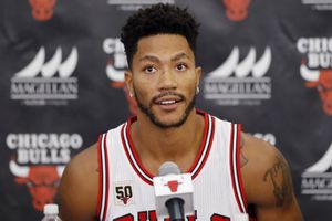 Derrick Rose se lesiona en práctica e irá a cirugía