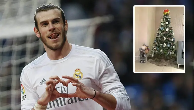 Bale convierte balón de su póker en estrella navideña
