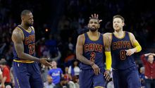 LeBron y Cavs barren la serie contra Detroit