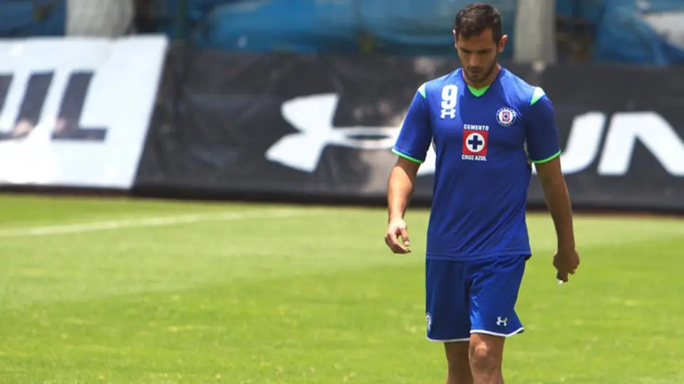 Roque llega al Olimpia y rescinde contrato con Cruz Azul