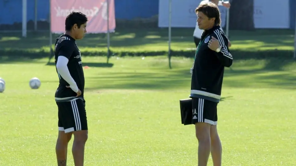 Almeyda confiesa que vio a Chofis gordo y sin músculo