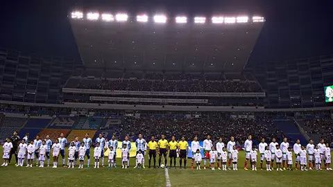 Grito de 'pu...' asiste a la despedida del Tri