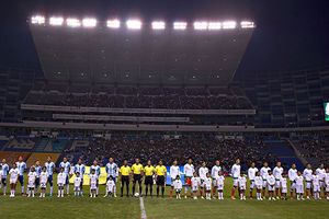 Grito de 'pu...' asiste a la despedida del Tri